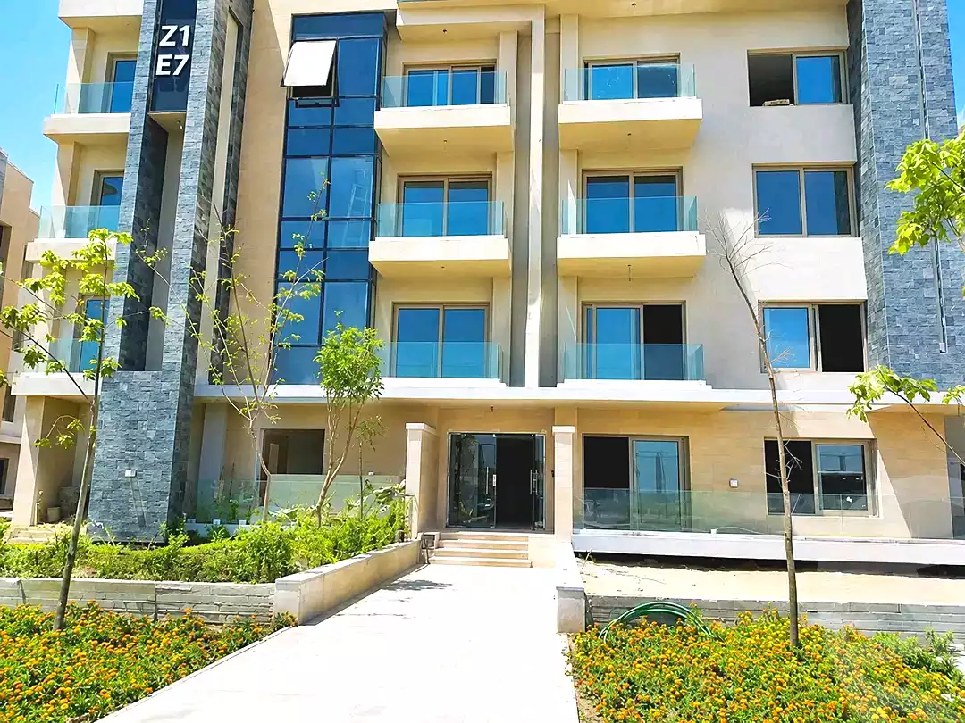https://aqarmap.com.eg/ar/listing/7273182-for-sale-cairo-new-cairo-compounds-galleria-moon-valley-compound-arabia