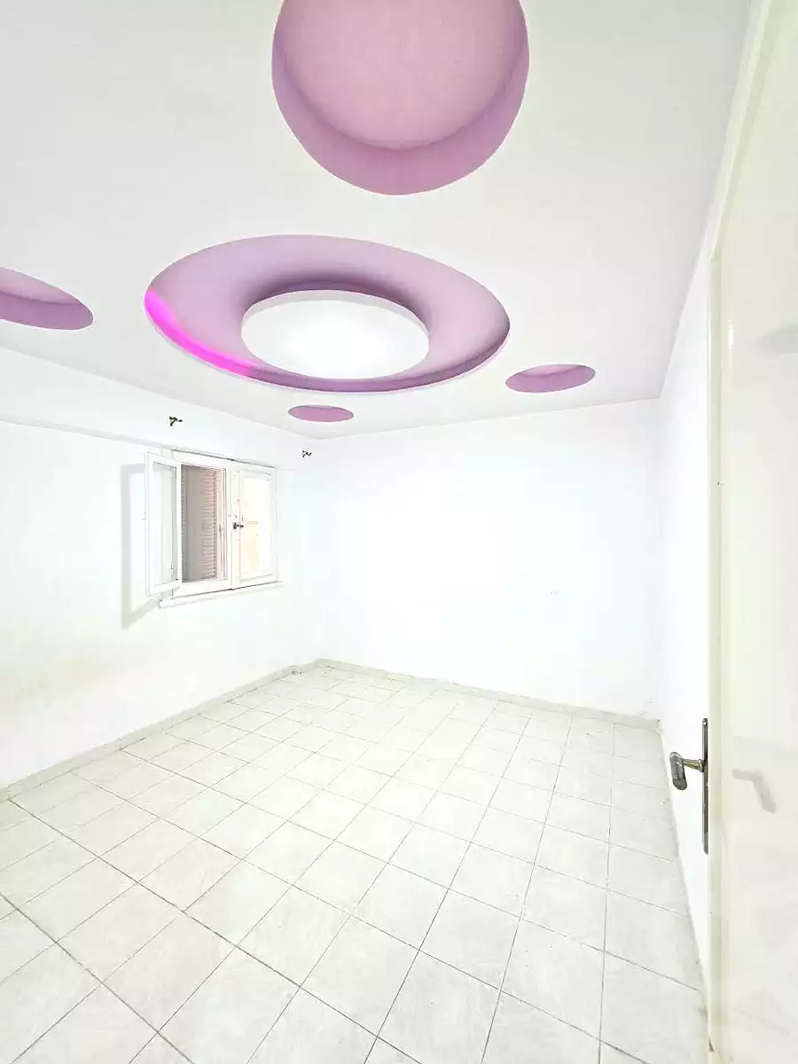 https://aqarmap.com.eg/ar/listing/7273422-for-sale-alexandria-al-agamy-shataa-el-nakheel