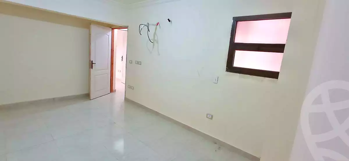 https://aqarmap.com.eg/ar/listing/7273707-for-sale-cairo-helwan-mnshy-yn-hlwn-mansour-st