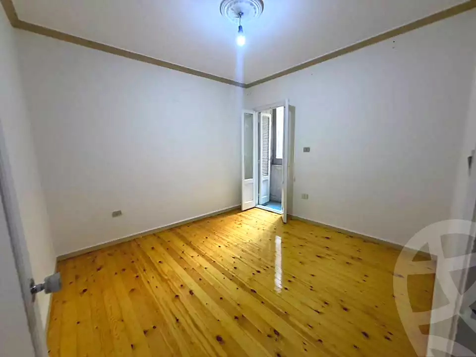 https://aqarmap.com.eg/ar/listing/7274125-for-rent-alexandria-ganaklis