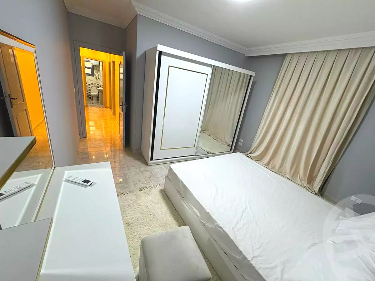 https://aqarmap.com.eg/ar/listing/7274828-for-rent-cairo-6th-of-october-el-ahyaa-neighborhood-1st-seventh-neighborhood