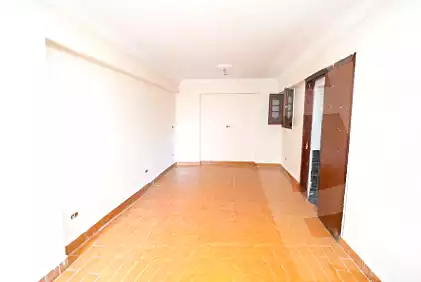 https://aqarmap.com.eg/en/listing/7275082-for-sale-alexandria-ganaklis