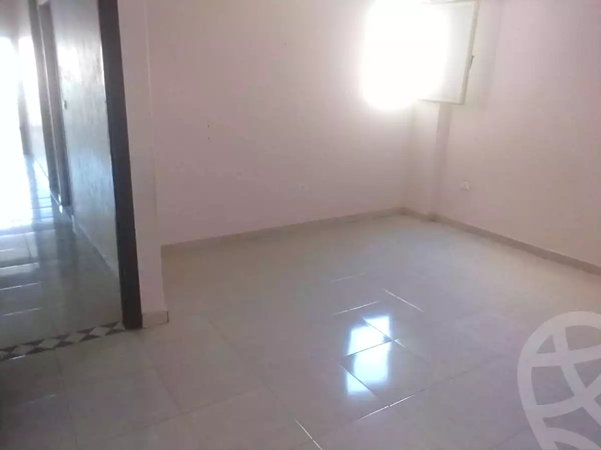 https://aqarmap.com.eg/ar/listing/7275354-for-rent-alexandria-al-agamy-bw-ywsf