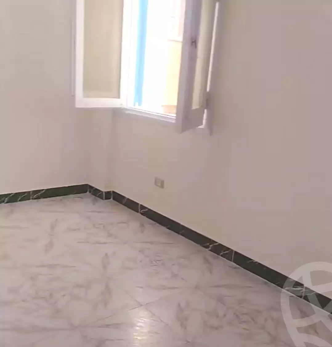 https://aqarmap.com.eg/ar/listing/7276093-for-sale-alexandria-al-agamy-shataa-el-nakheel-street-10