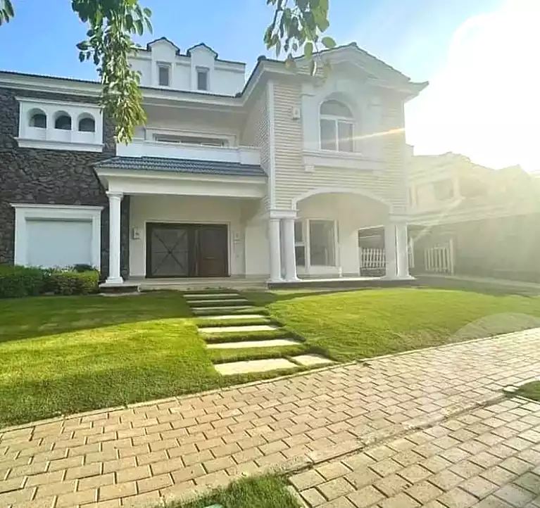 https://aqarmap.com.eg/en/listing/7276238-for-sale-cairo-new-cairo-compounds-mountain-view-hyde-park