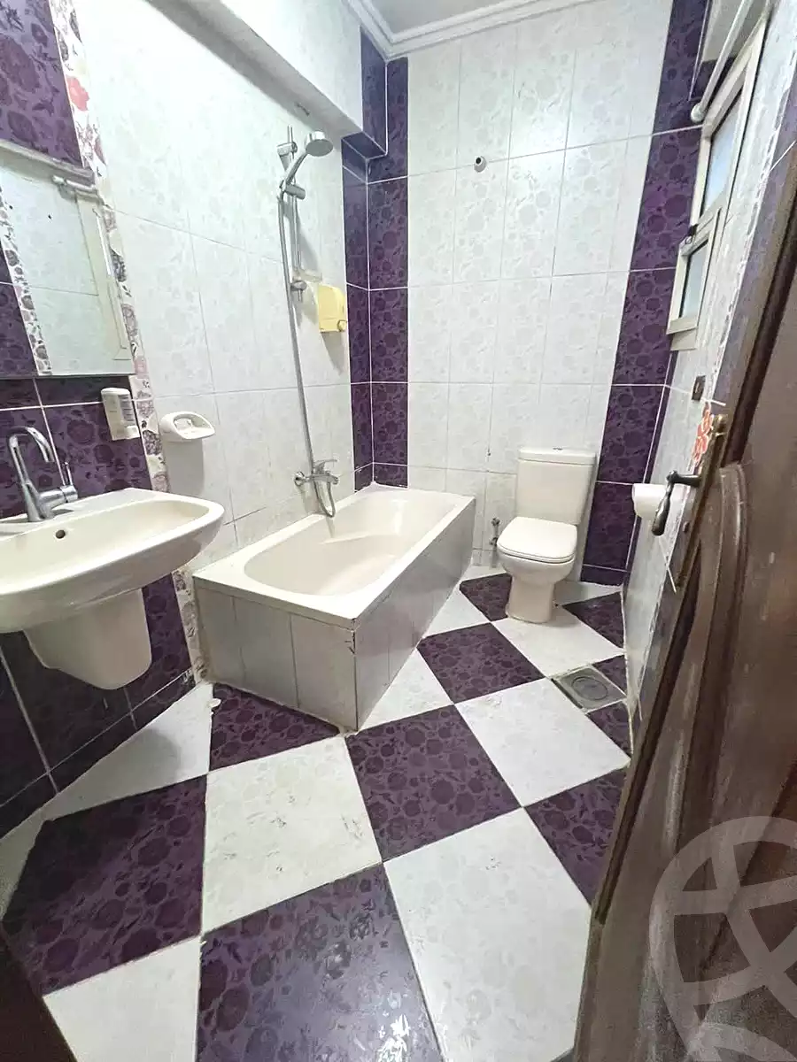 https://aqarmap.com.eg/en/listing/7276272-for-sale-alexandria-sydy-bshr-sydy-bshr-bhry-mohamed-el-srafi-st.