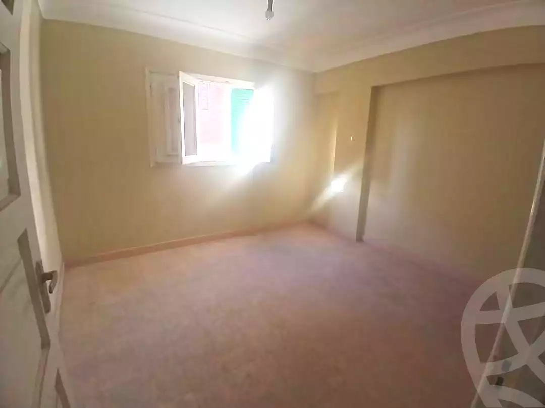 https://aqarmap.com.eg/ar/listing/7276349-for-sale-alexandria-al-agamy-lbytsh-el-hay-st