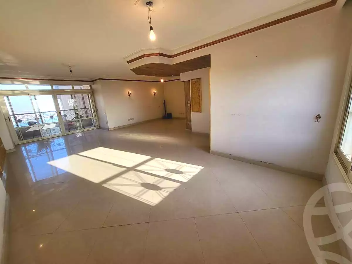 https://aqarmap.com.eg/en/listing/7276466-for-sale-cairo-shoubra-corniche-el-nile-st