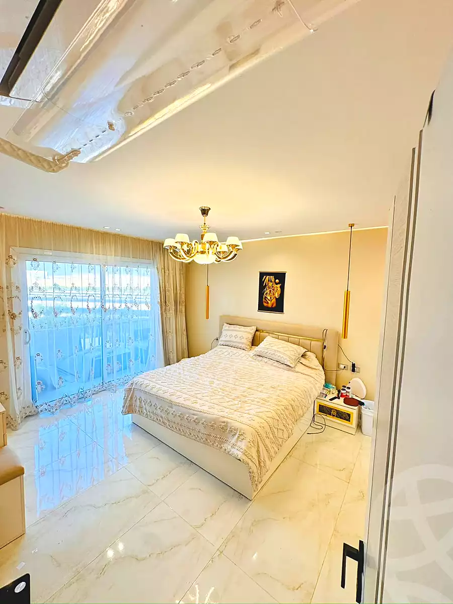 https://aqarmap.com.eg/ar/listing/7276921-for-sale-cairo-new-cairo-compounds-hyde-park-centre-ville-hyde-park