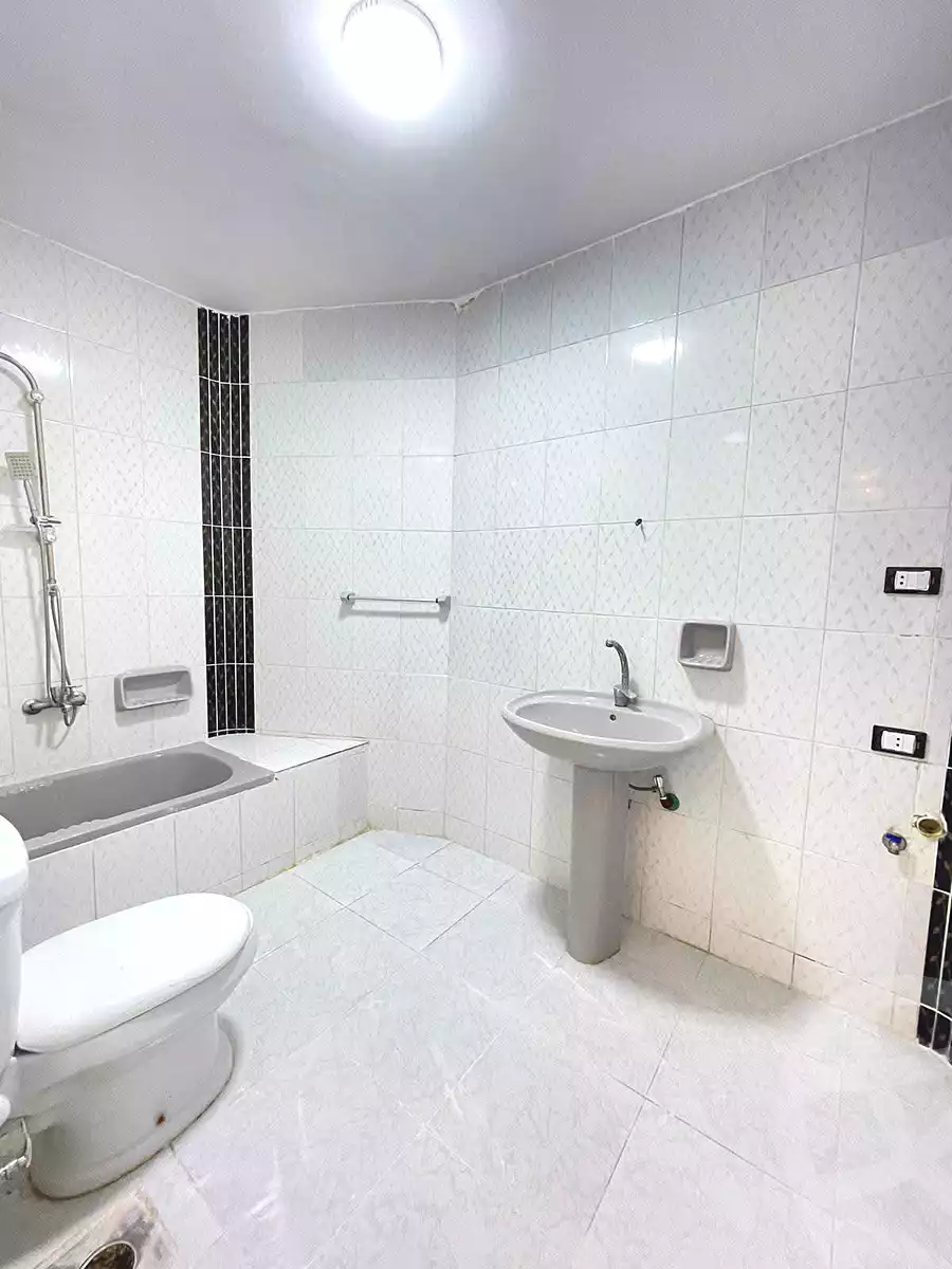 https://aqarmap.com.eg/ar/listing/7276949-for-sale-alexandria-al-agamy-shataa-el-nakheel