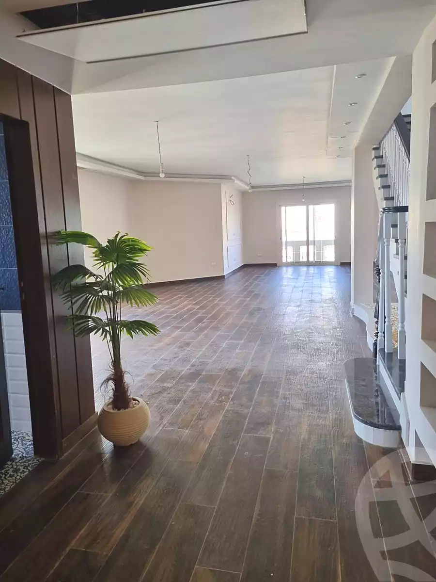 https://aqarmap.com.eg/ar/listing/7277317-for-sale-cairo-new-cairo-compounds-mountain-view1-1-compound