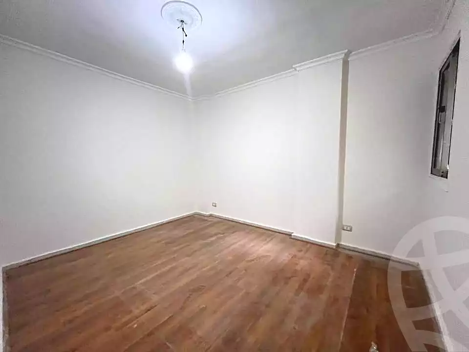 https://aqarmap.com.eg/en/listing/7277493-for-sale-alexandria-ganaklis