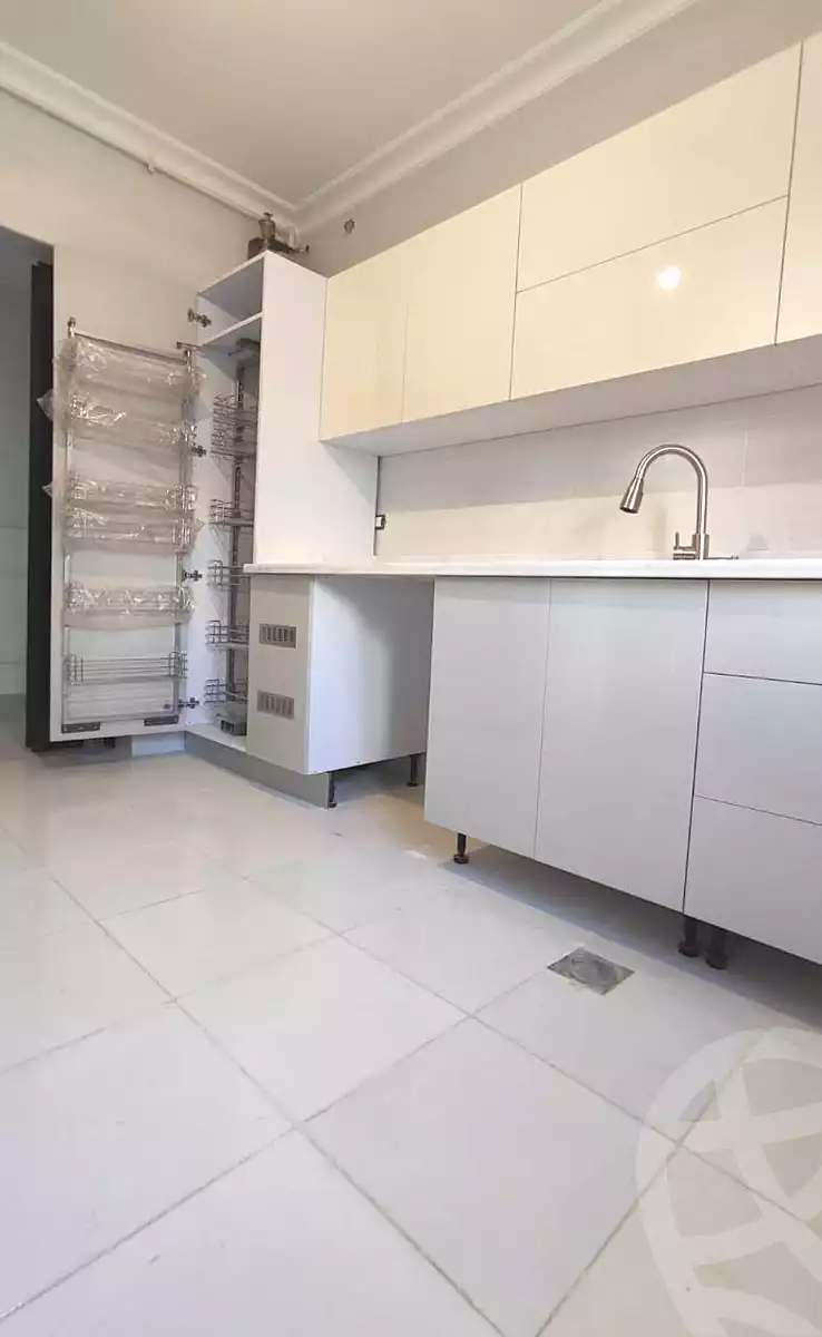https://aqarmap.com.eg/ar/listing/7277522-for-sale-cairo-new-cairo-compounds-mountain-view1-1-compound