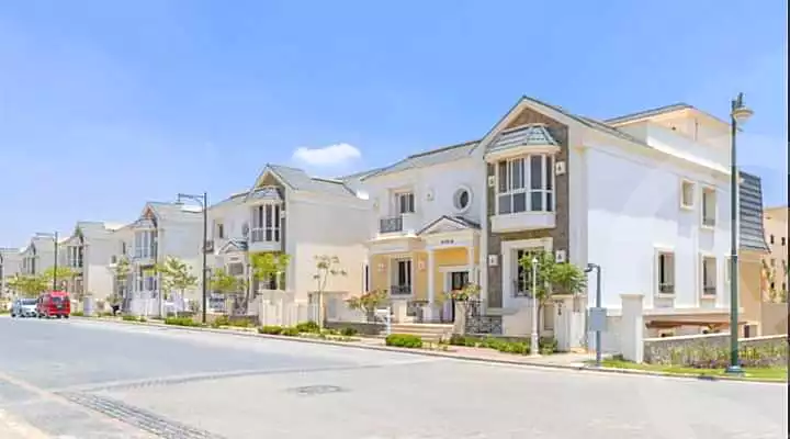 https://aqarmap.com.eg/en/listing/7277550-for-sale-cairo-new-cairo-compounds-mountain-view1-1-compound