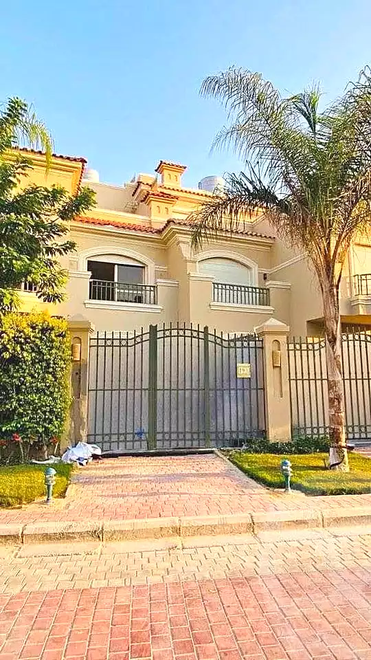 https://aqarmap.com.eg/ar/listing/7278249-for-sale-cairo-el-shorouk-compounds-el-patio-5-east
