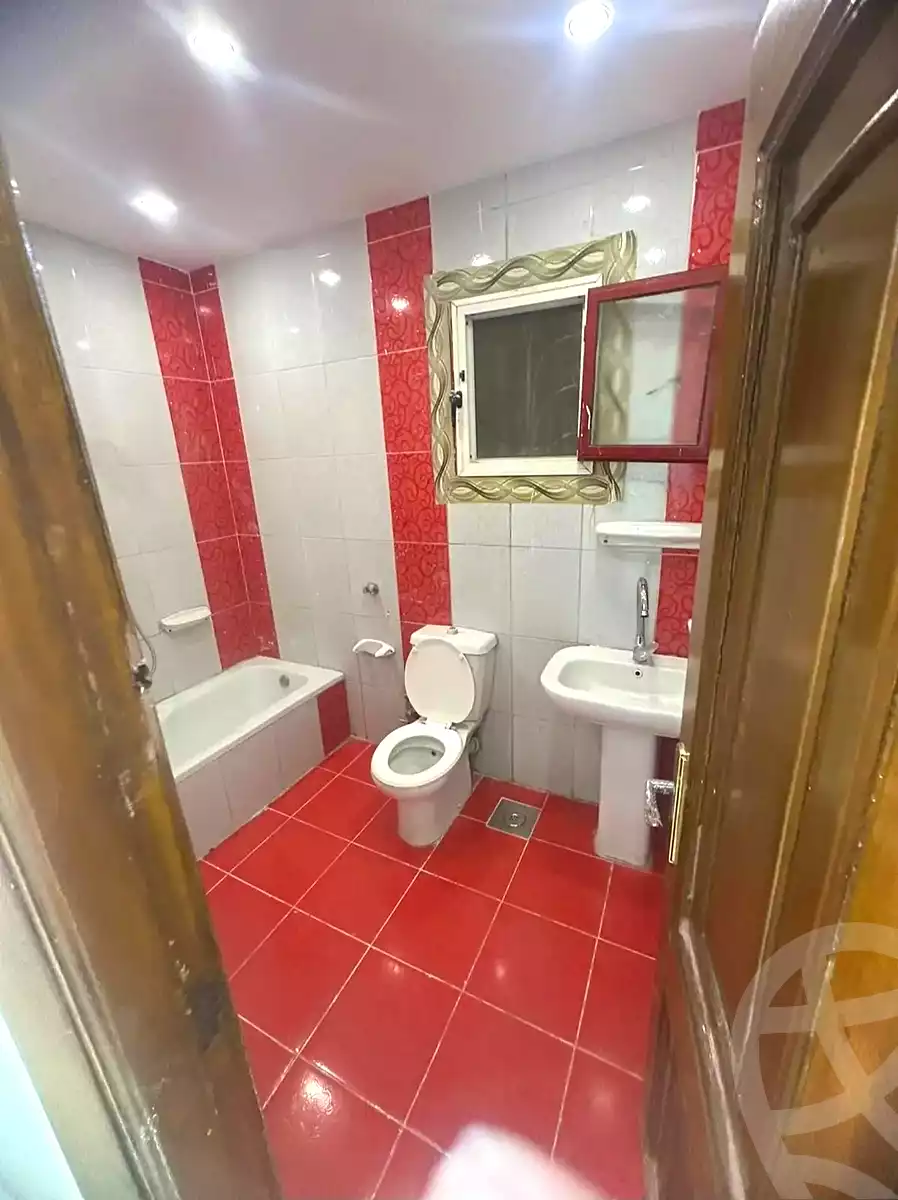 https://aqarmap.com.eg/ar/listing/7279030-for-sale-alexandria-sydy-bshr-sydy-bshr-bhry-shr-mhmwd-l-yswy