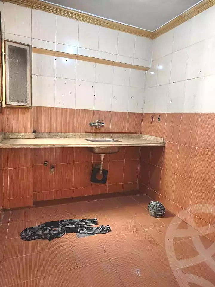 https://aqarmap.com.eg/ar/listing/7279433-for-sale-alexandria-sydy-bshr-sydy-bshr-bhry-gamal-abd-el-nasir-st