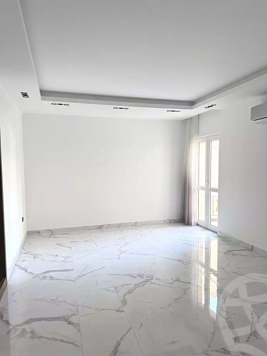https://aqarmap.com.eg/en/listing/7281303-for-sale-cairo-new-cairo-lrhb-city-mtdd-lrhb-phase-9