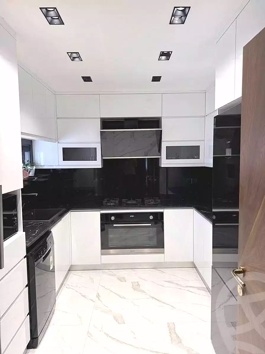 https://aqarmap.com.eg/en/listing/7281303-for-sale-cairo-new-cairo-lrhb-city-mtdd-lrhb-phase-9