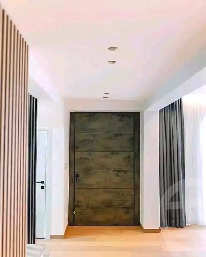 https://aqarmap.com.eg/en/listing/7281297-for-sale-cairo-new-cairo-compounds-mountain-view-hyde-park