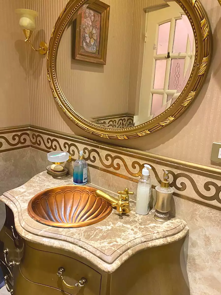 https://aqarmap.com.eg/ar/listing/7281498-for-sale-cairo-el-sheikh-zayed-city-compounds-zayed-2000