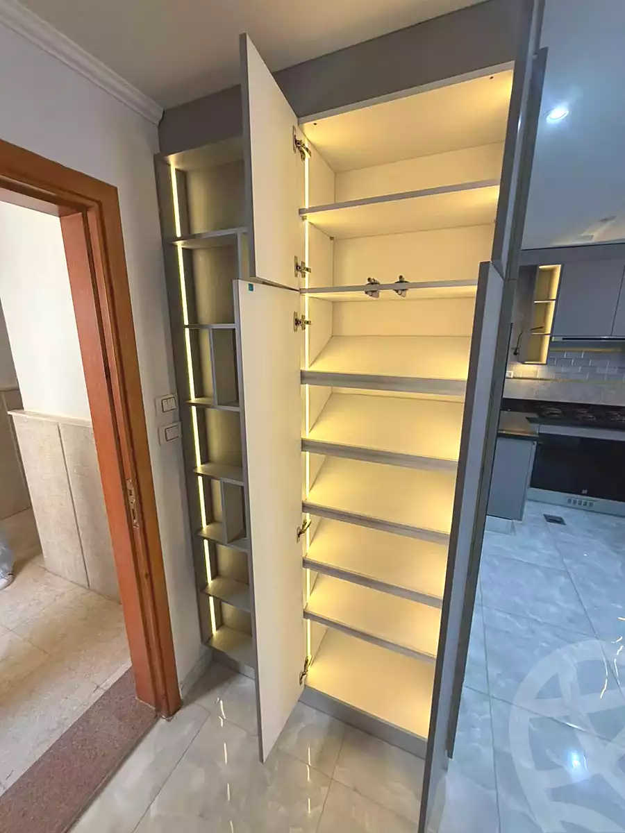 https://aqarmap.com.eg/en/listing/7281810-for-sale-cairo-new-cairo-compounds-mwrd-fq-llttwyr