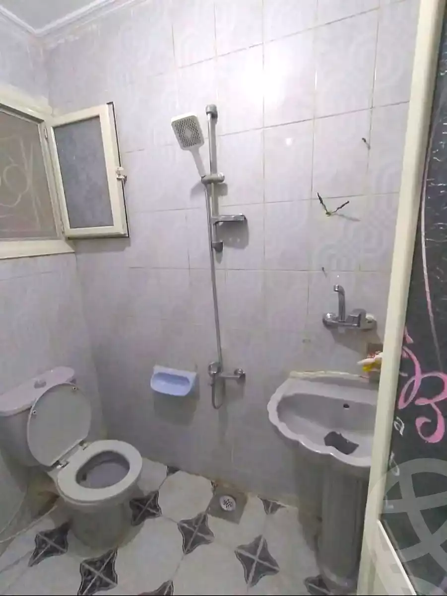 https://aqarmap.com.eg/en/listing/7282858-for-sale-alexandria-lsywf-el-falki