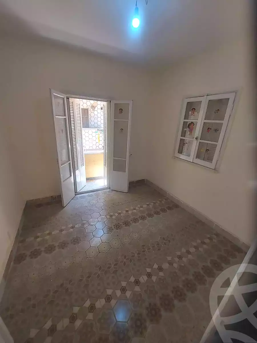 https://aqarmap.com.eg/ar/listing/7283016-for-sale-cairo-helwan-helwan-el-sharkeya-ismael-kamel-st