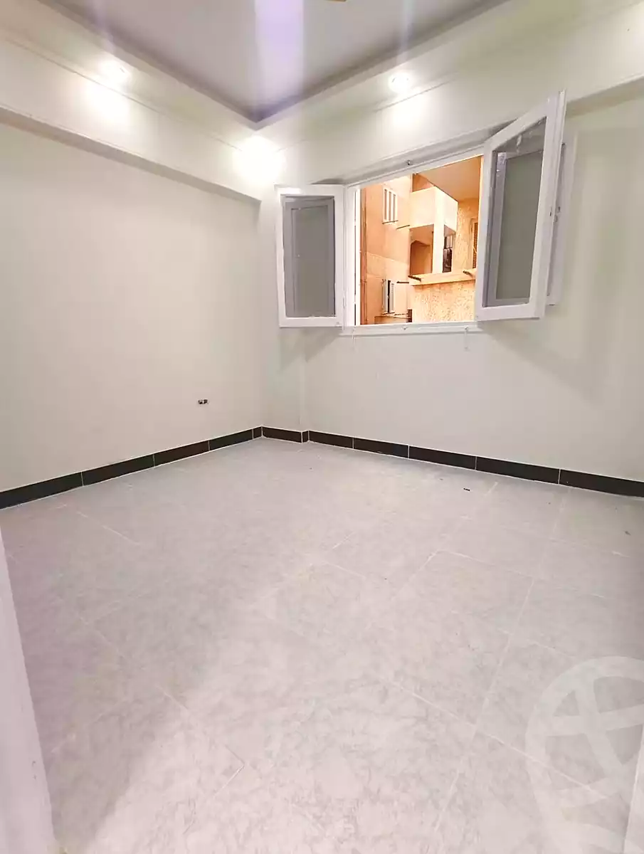 https://aqarmap.com.eg/ar/listing/7283101-for-sale-alexandria-al-agamy-shataa-el-nakheel