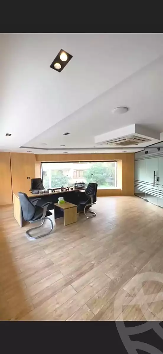 https://aqarmap.com.eg/ar/listing/7283300-for-rent-cairo-heliopolis-heliopolis-square-mohammed-farid-st