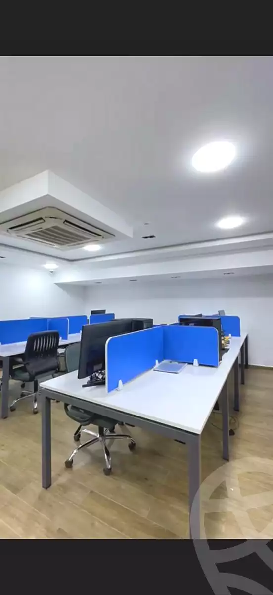https://aqarmap.com.eg/ar/listing/7283300-for-rent-cairo-heliopolis-heliopolis-square-mohammed-farid-st