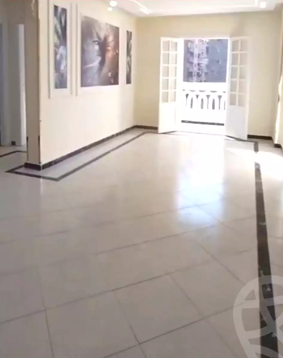 https://aqarmap.com.eg/ar/listing/7283427-for-sale-alexandria-sydy-bshr-sydy-bshr-bhry-gamal-abd-el-nasir-st