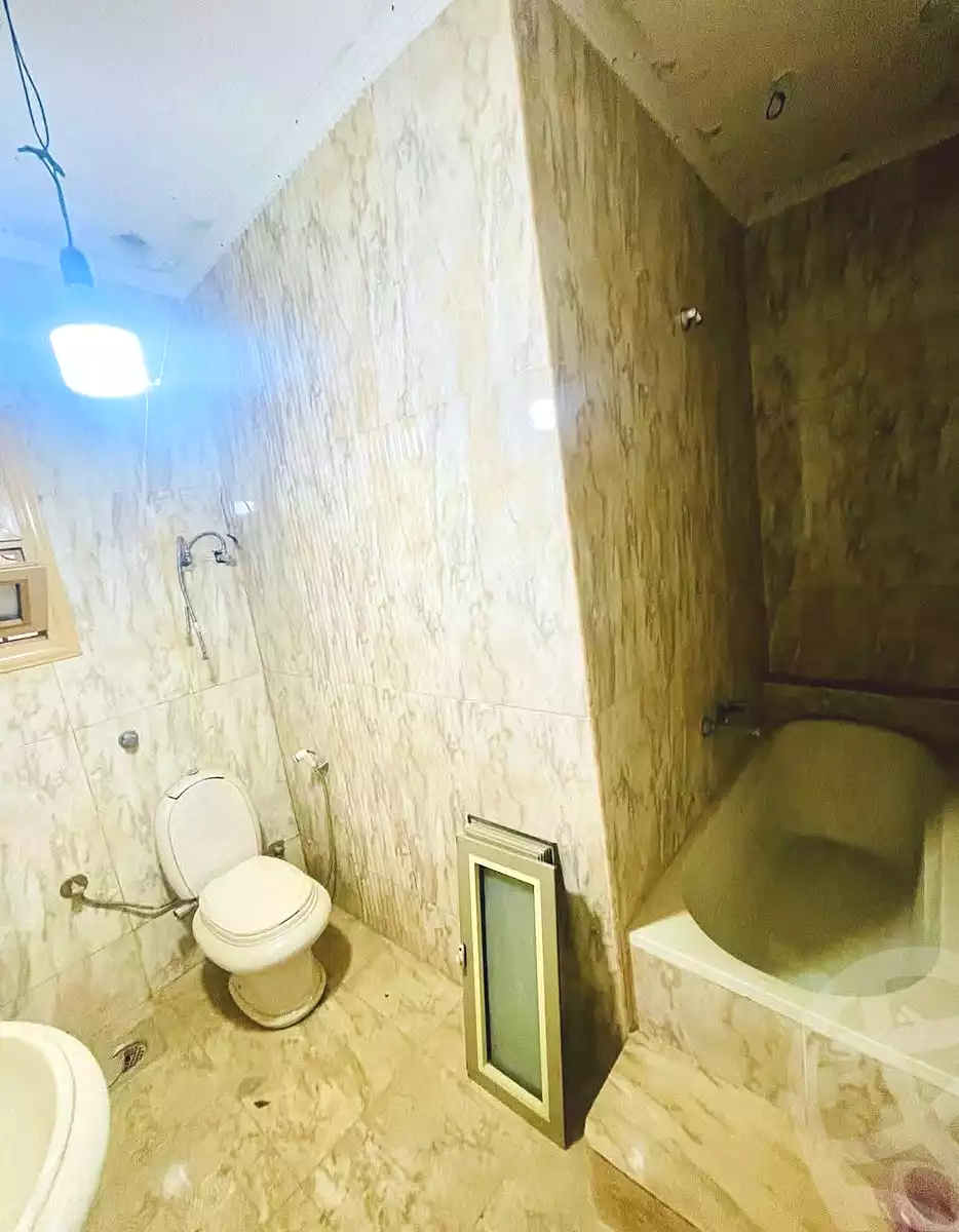 https://aqarmap.com.eg/ar/listing/7283947-for-sale-alexandria-al-agamy-lbytsh-el-saleheen-mosque-st