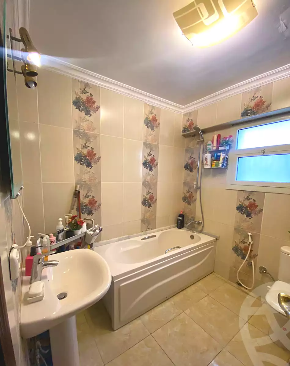 https://aqarmap.com.eg/ar/listing/7284838-for-rent-cairo-new-cairo-el-ahyaa-third-neighborhood-street-1
