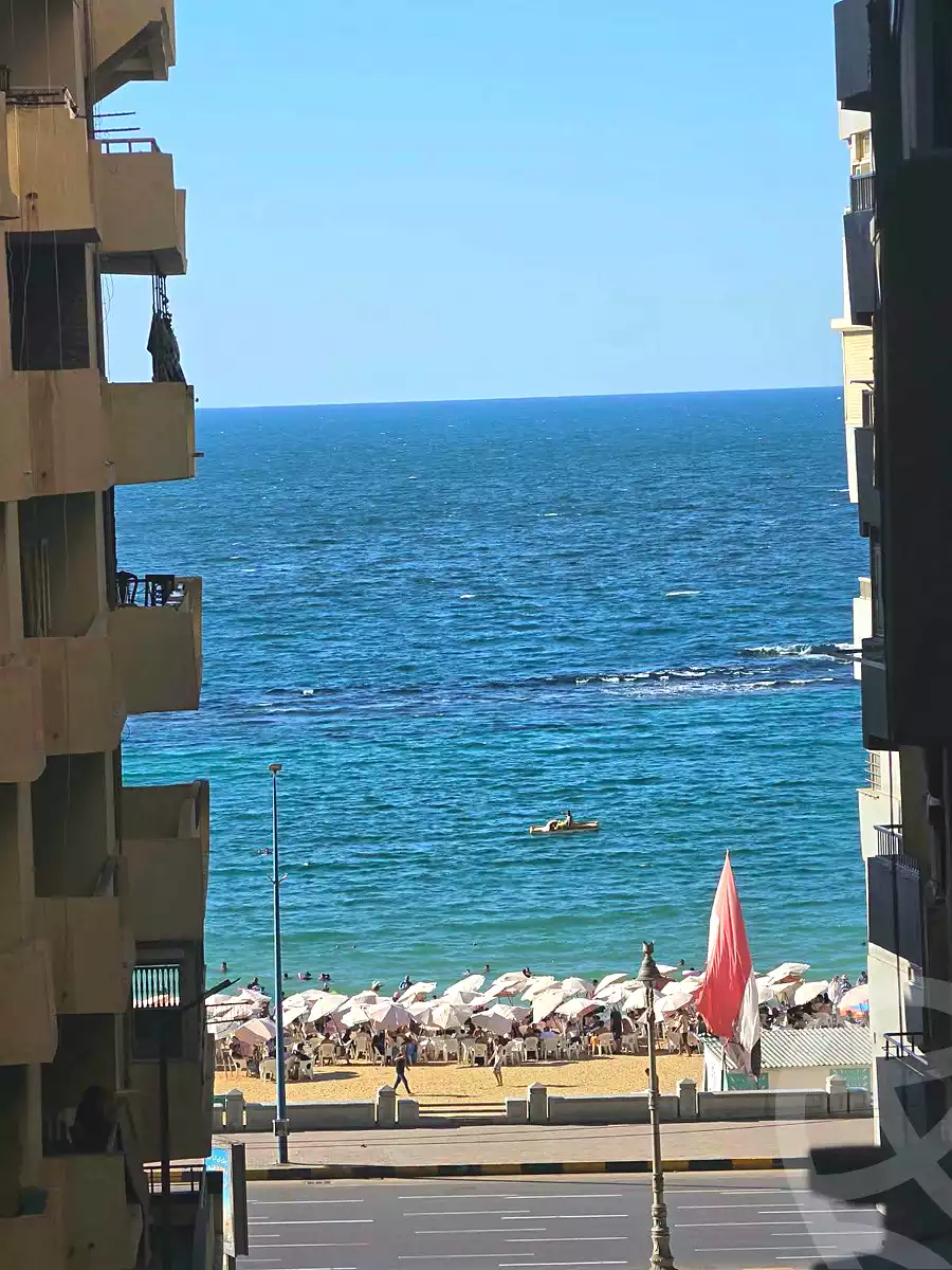 https://aqarmap.com.eg/en/listing/7285089-for-sale-alexandria-el-asafra-l-sfr-bhry