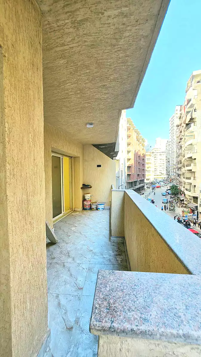 https://aqarmap.com.eg/ar/listing/7285098-for-sale-alexandria-el-asafra-l-sfr-bhry