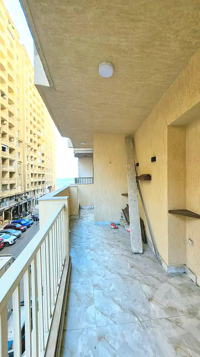 https://aqarmap.com.eg/ar/listing/7285098-for-sale-alexandria-el-asafra-l-sfr-bhry