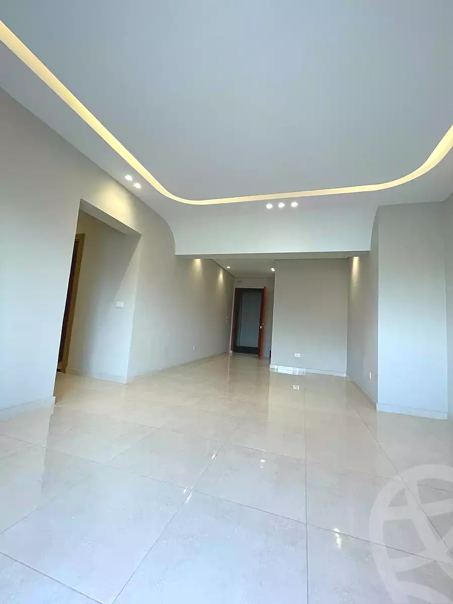https://aqarmap.com.eg/ar/listing/7286101-for-rent-cairo-new-cairo-compounds-mwntn-fyw-y-syty-club-park-mountain-view-icity