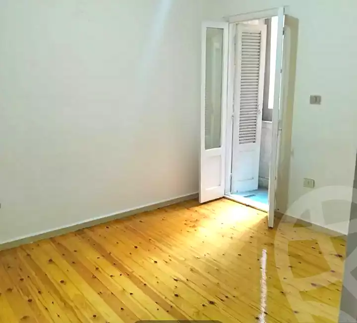 https://aqarmap.com.eg/ar/listing/7286553-for-rent-alexandria-ganaklis