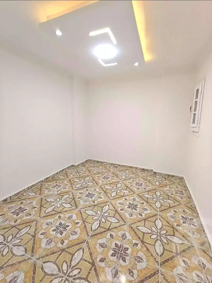 https://aqarmap.com.eg/ar/listing/7286664-for-sale-alexandria-el-asafra-shr-45