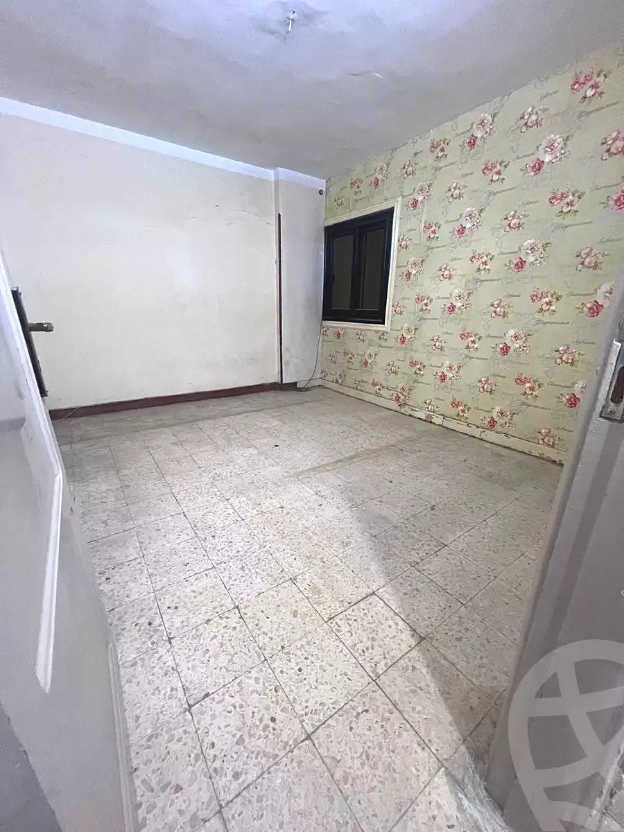 https://aqarmap.com.eg/ar/listing/7286989-for-sale-cairo-helwan-mahmoud-khater-st