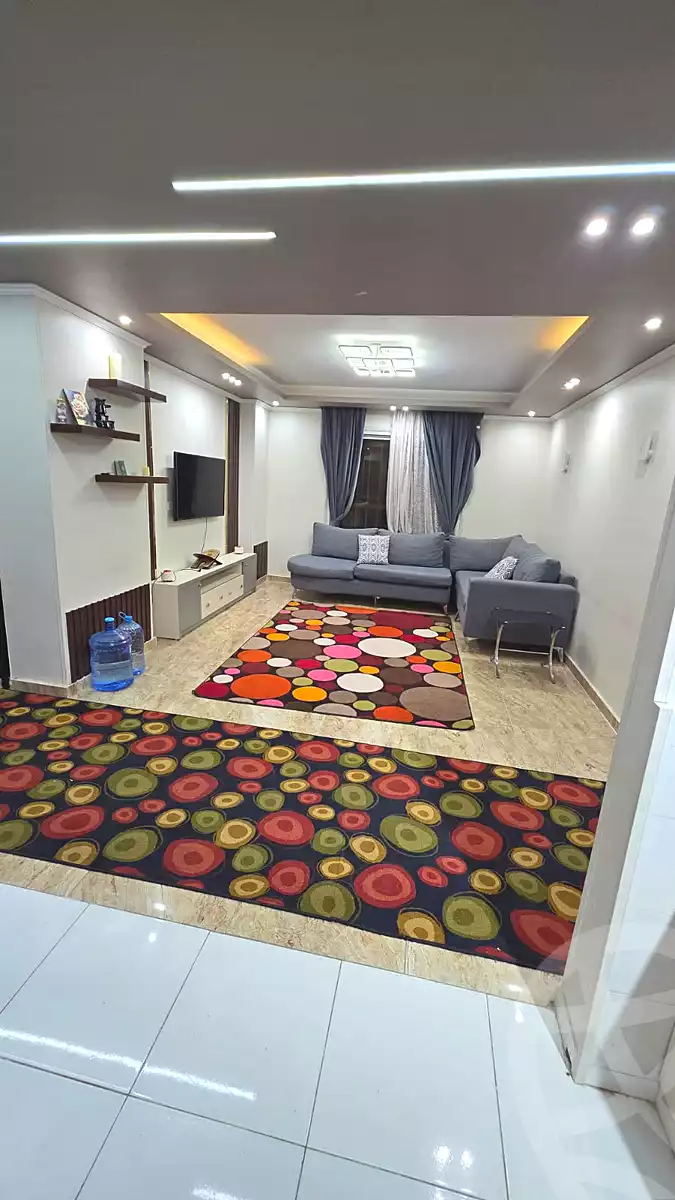 https://aqarmap.com.eg/en/listing/7287033-for-rent-cairo-6th-of-october-lhsry