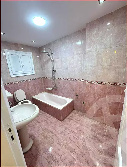 https://aqarmap.com.eg/en/listing/7287049-for-sale-alexandria-sydy-bshr-sydy-bshr-bhry-shr-mhmwd-l-yswy