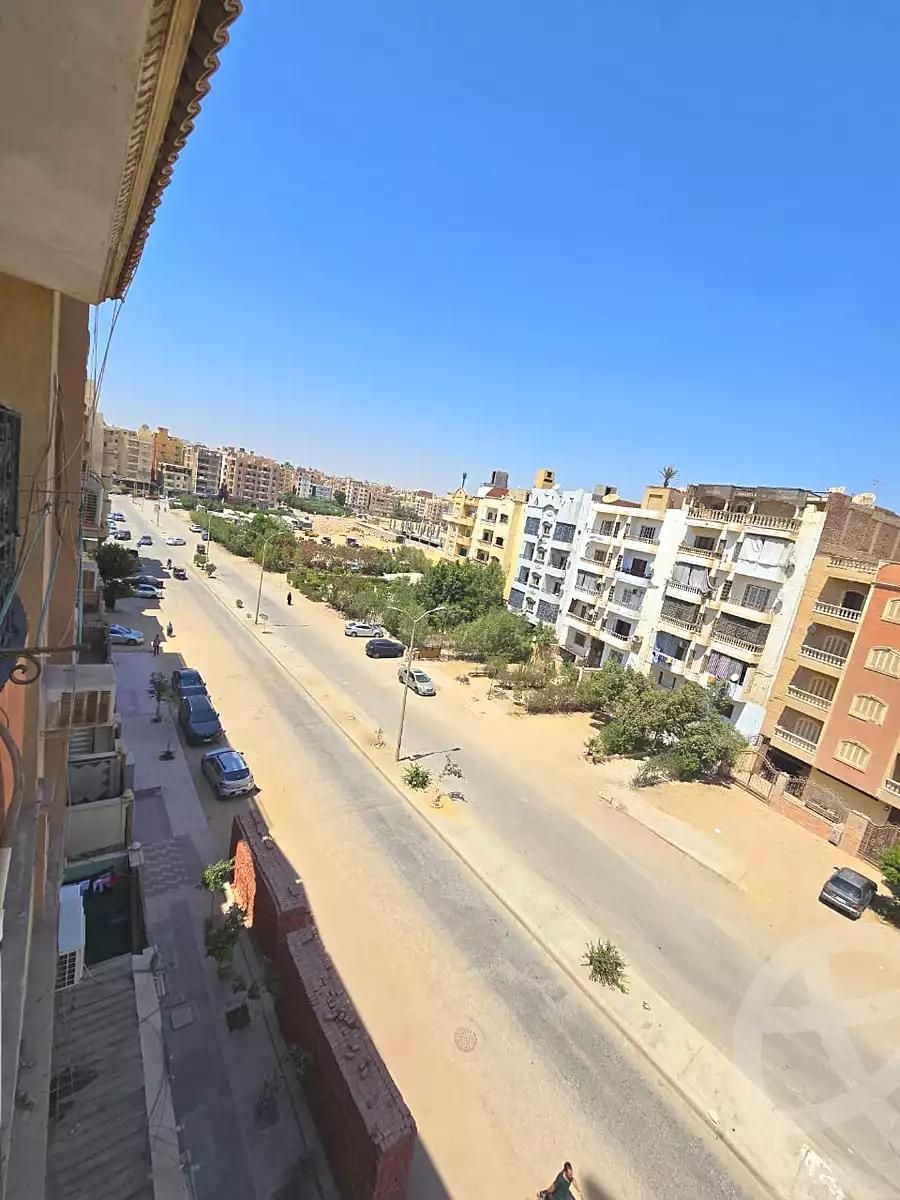 https://aqarmap.com.eg/ar/listing/7287350-for-rent-cairo-6th-of-october-el-ahyaa-neighborhood-2nd-divided-from-al-kafrawei-st