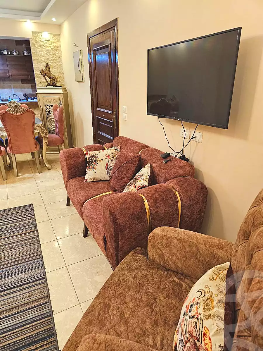 https://aqarmap.com.eg/en/listing/7287391-for-rent-cairo-6th-of-october-el-ahyaa-neighborhood-2nd-dr-hasan-ismail-st