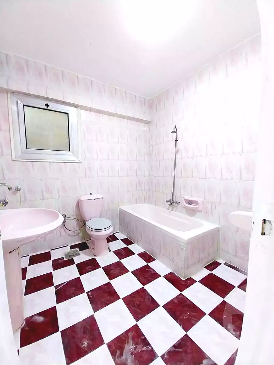 https://aqarmap.com.eg/en/listing/7287457-for-sale-alexandria-al-agamy-shataa-el-nakheel
