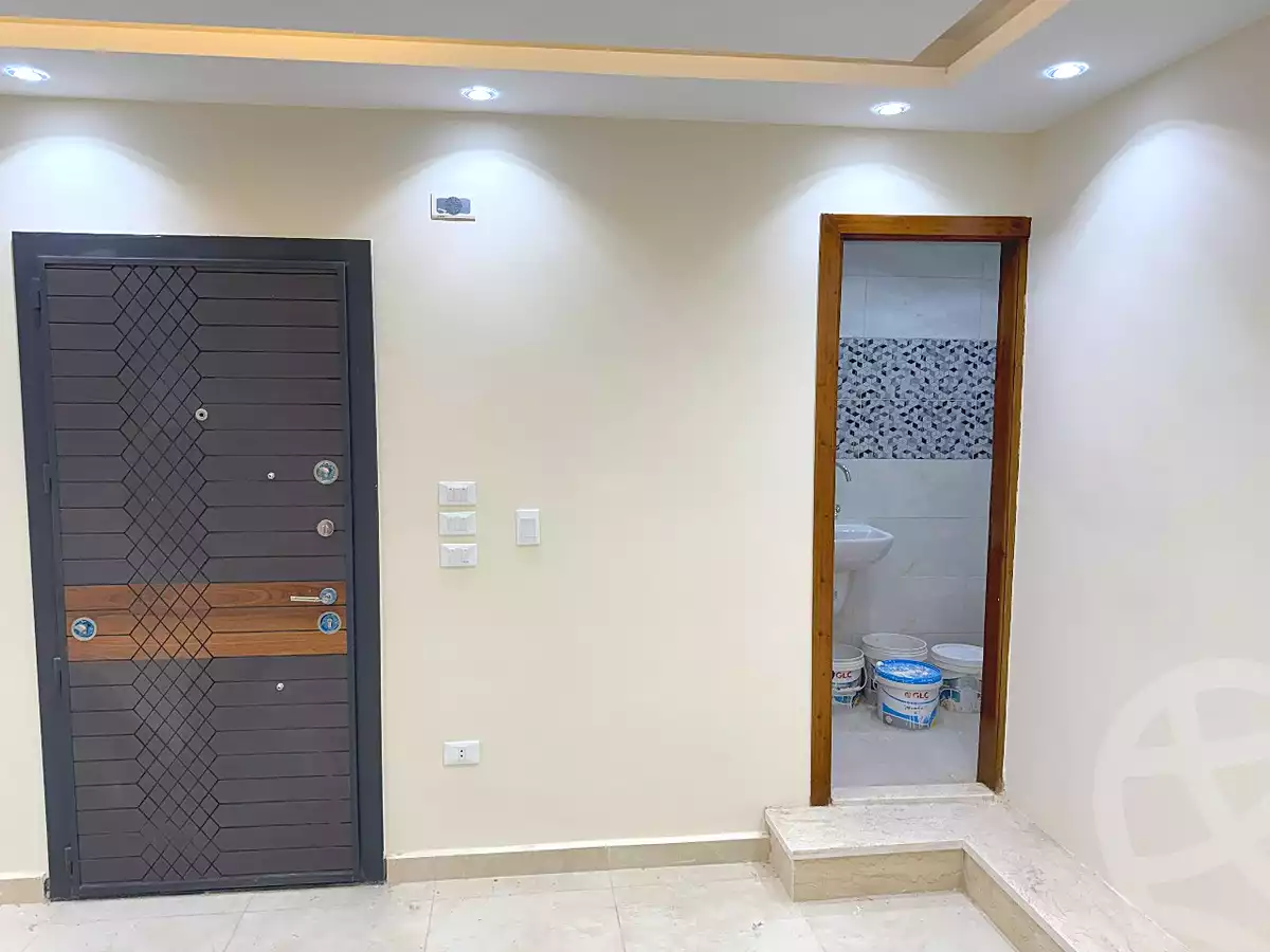 https://aqarmap.com.eg/ar/listing/7287504-for-sale-cairo-6th-of-october-el-ahyaa-neighborhood-3rd-al-hay-al-thalith-st