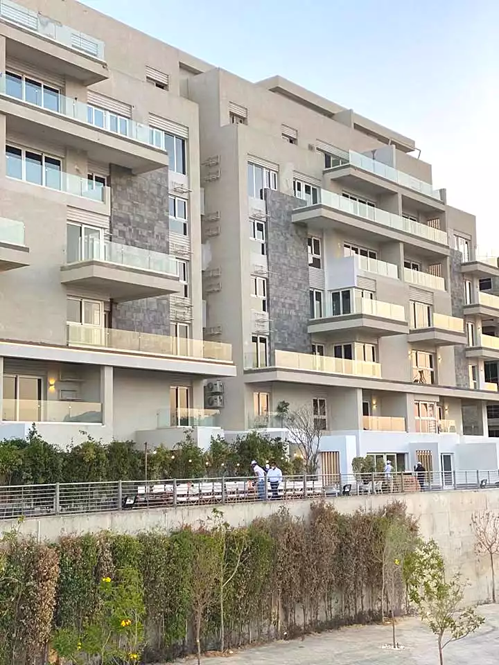 https://aqarmap.com.eg/en/listing/7288049-for-sale-cairo-new-cairo-compounds-mwntn-fyw-y-syty-club-park-mountain-view-icity