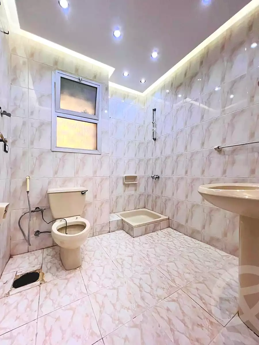 https://aqarmap.com.eg/en/listing/7288502-for-sale-alexandria-al-agamy-shataa-el-nakheel