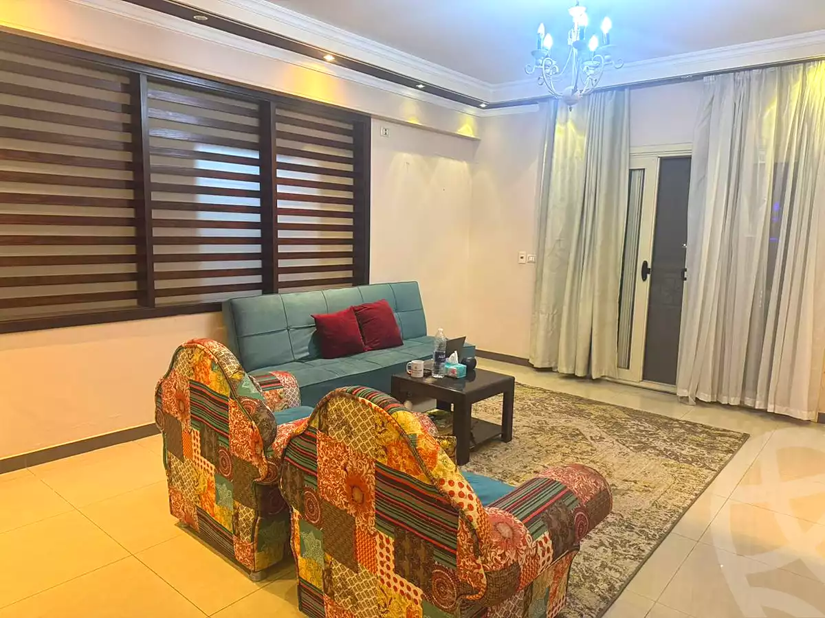 https://aqarmap.com.eg/ar/listing/7289982-for-sale-cairo-el-sheikh-zayed-city-compounds-el-khamayel